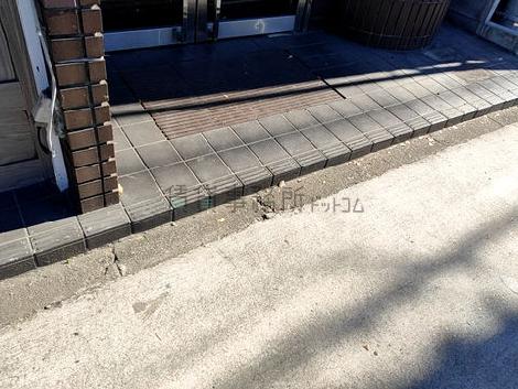 正面玄関