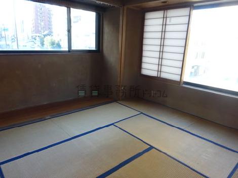 センターフィールドビルの室内