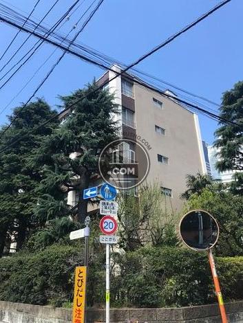代々木ハイツ1号館の外観写真