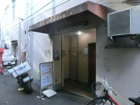 正面玄関