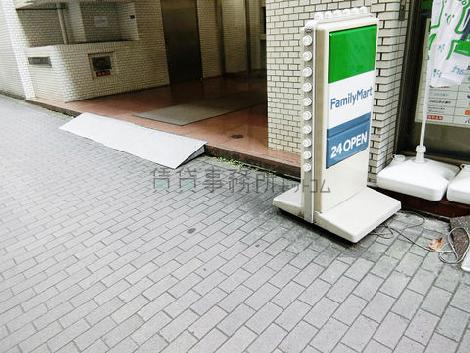 正面玄関