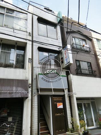 クロスビルの外観写真