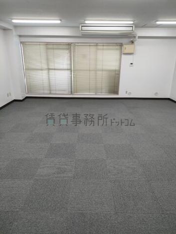 皆藤ビルの室内