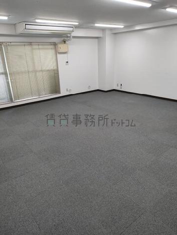 皆藤ビルの室内