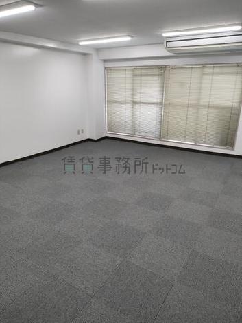皆藤ビルの室内