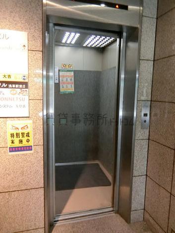 エレベーター