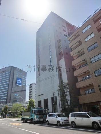 角地にあるため、目立ちます