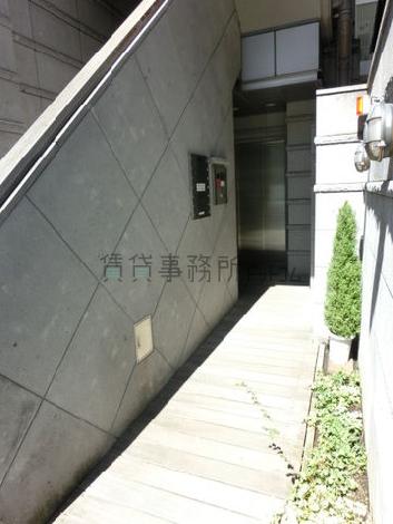 正面玄関