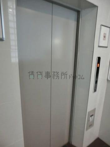 乗り場前