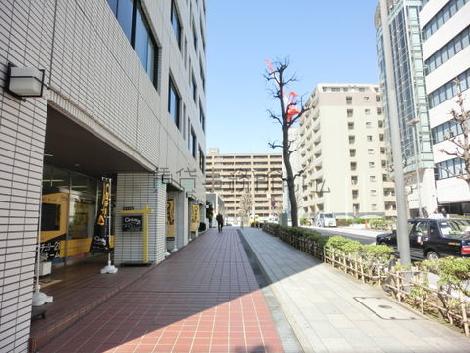 楠橋入口交差点方面