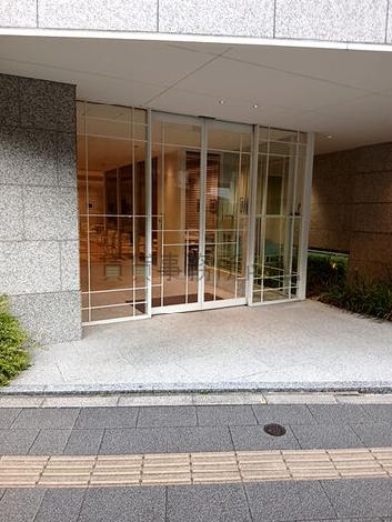 正面玄関