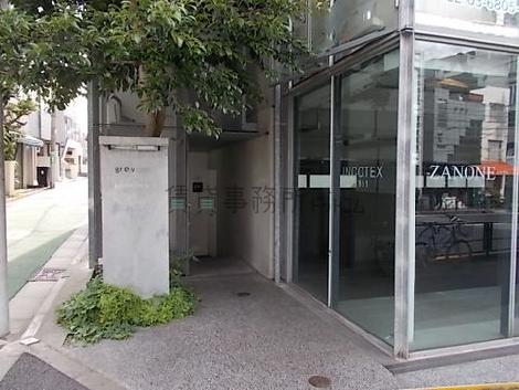 正面玄関