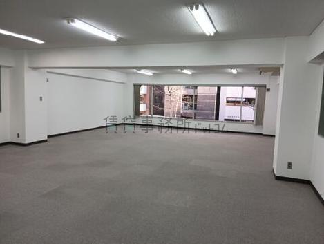 興亜第二ビルの室内
