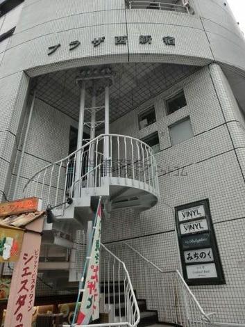 螺旋階段がお洒落です