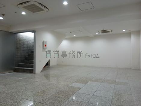 芝パークビルの室内