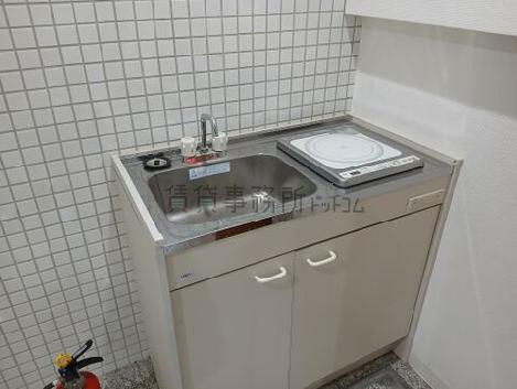 芝パークビルの給湯室