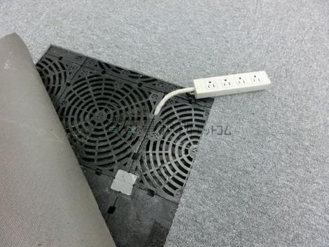 人材開発ビルの室内
