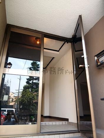 正面玄関