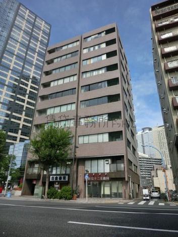 角地に建っている物件です
