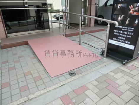 正面玄関