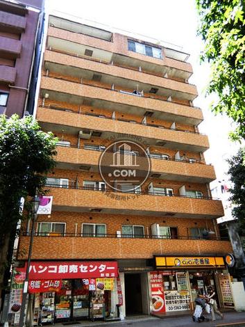ライオンズマンション新宿御苑前の外観写真