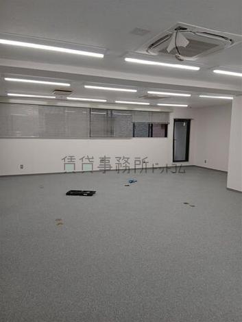 東郷パークビルの室内
