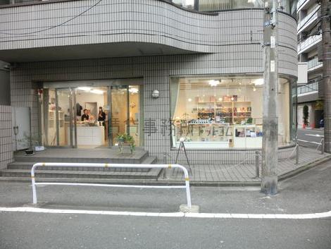 一階は店舗となっております