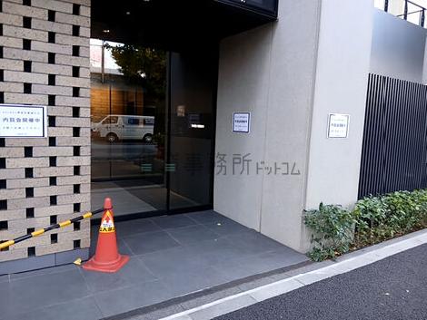 正面玄関