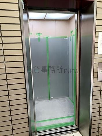 エレベーター