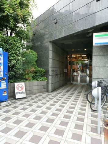 正面玄関