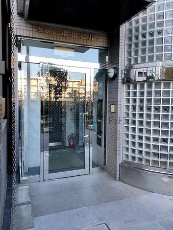 正面玄関