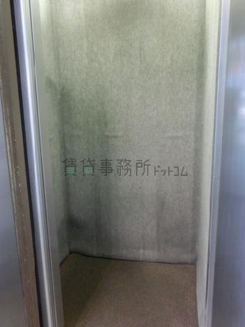 6人乗りのカゴ内
