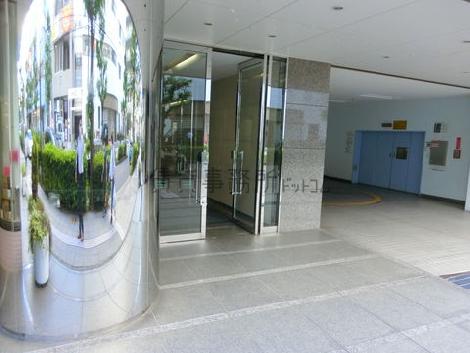 正面玄関