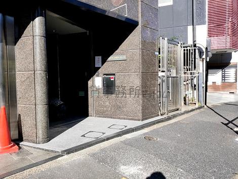 正面玄関