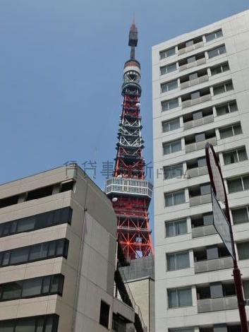 桜田通りに出ると東京タワーが見えます