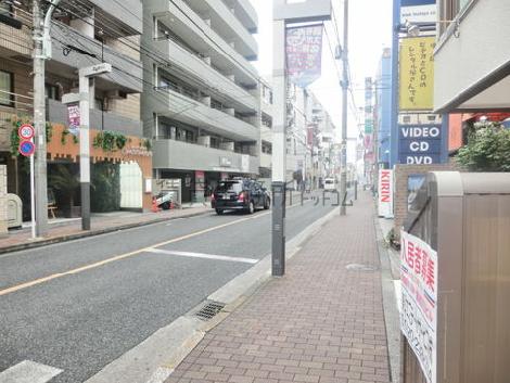 綺麗に舗装された歩道