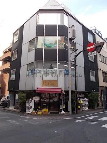 247ビルの外観写真