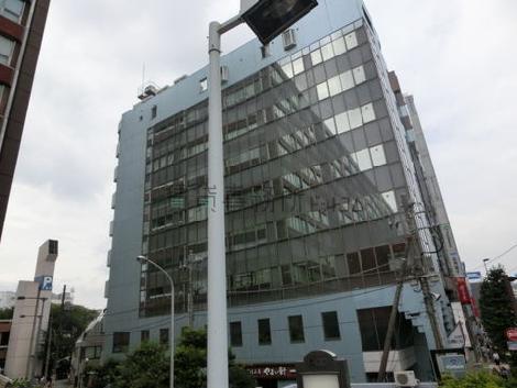 付近の歩道橋より撮影