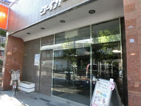 正面玄関