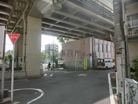 大通りまで直ぐ