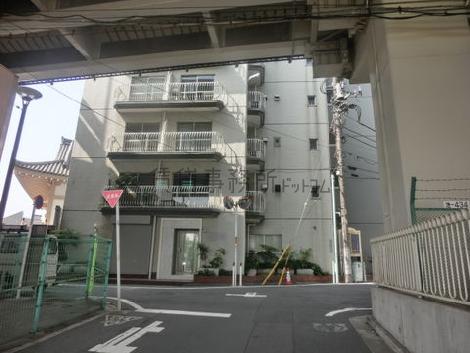 大通り前から撮影