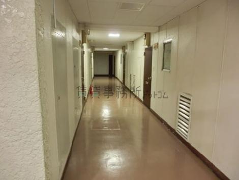奥行きのある廊下
