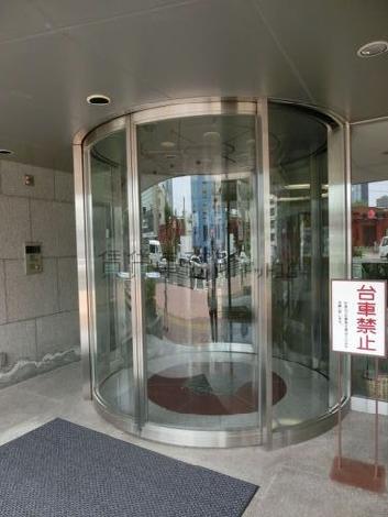 正面玄関