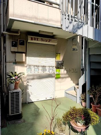 正面玄関