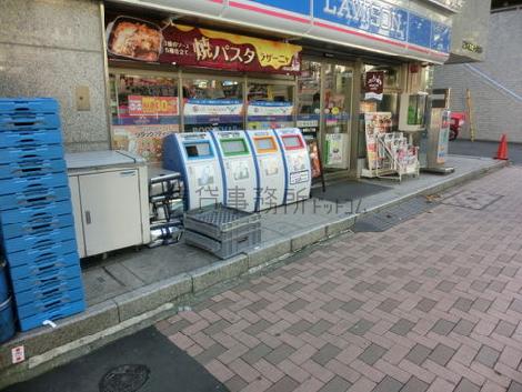 物件前面の歩道です