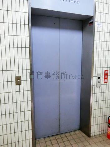 エレベーター