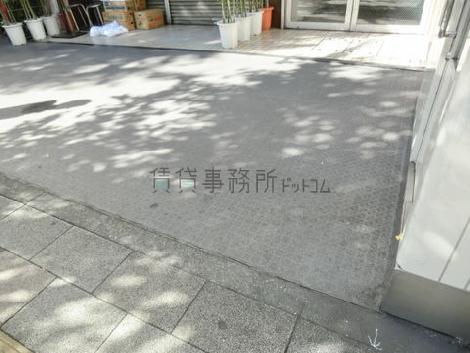正面玄関