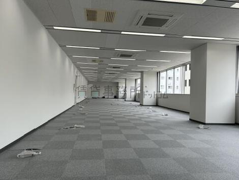 八丁堀岡谷ビルの室内