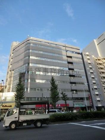 春日駅、後楽園駅、水道橋駅が利用可能です