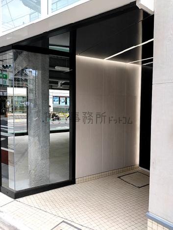 正面玄関